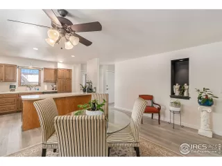 Photo #5: 981536 Listing