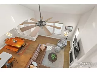 Photo #5: 981557 Listing