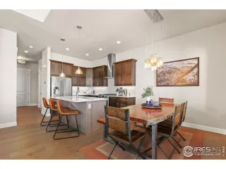 Photo #6: 981557 Listing