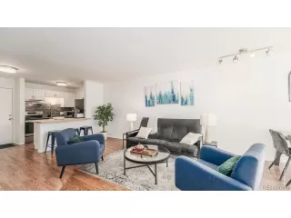 Photo #3: 9816053 Listing