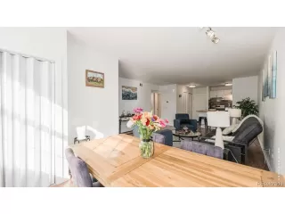 Photo #5: 9816053 Listing