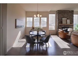 Photo #2: 981630 Listing