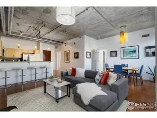 Photo #5: 981635 Listing