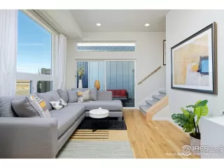 Photo #2: 981639 Listing