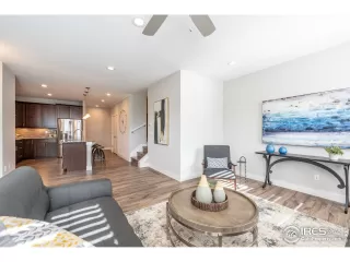 Photo #6: 981675 Listing