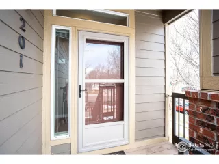 Photo #2: 981682 Listing