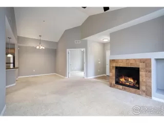 Photo #6: 981682 Listing