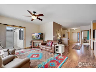 Photo #4: 981683 Listing