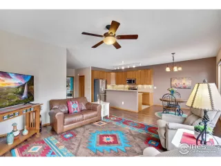 Photo #5: 981683 Listing