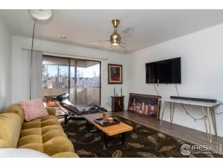 Photo #4: 981688 Listing