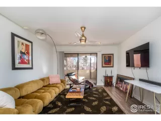 Photo #5: 981688 Listing