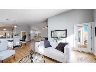 Photo #2: 981708 Listing