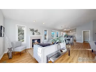 Photo #3: 981708 Listing