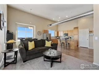 Photo #2: 981724 Listing