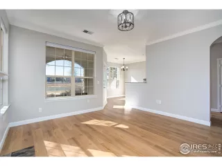 Photo #6: 981736 Listing