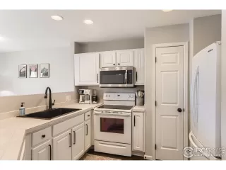 Photo #4: 981747 Listing 