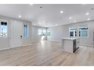 Photo #3: 9817508 Listing