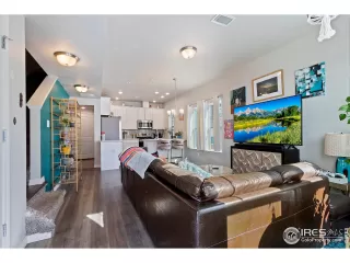 Photo #2: 981776 Listing