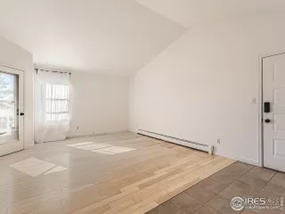 Photo #4: 981786 Listing