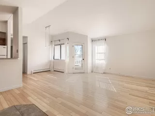 Photo #5: 981786 Listing