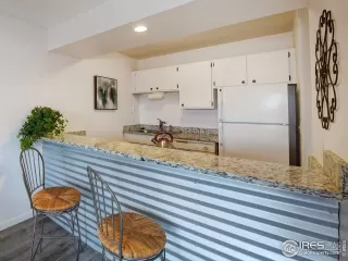 Photo #4: 981796 Listing