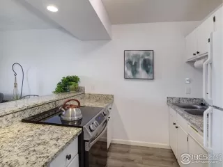 Photo #5: 981796 Listing