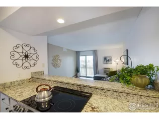 Photo #6: 981796 Listing