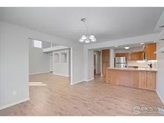 Photo #6: 981816 Listing