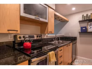 Photo #2: 981818 Listing