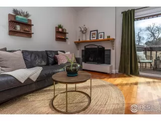 Photo #6: 981818 Listing