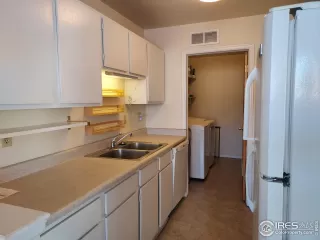 Photo #5: 981829 Listing