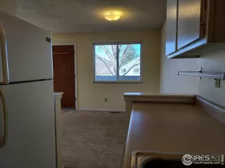 Photo #6: 981829 Listing