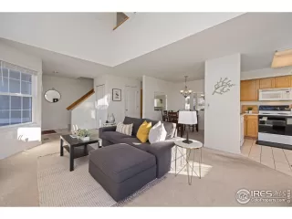 Photo #4: 981841 Listing