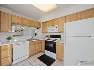 Photo #6: 981841 Listing