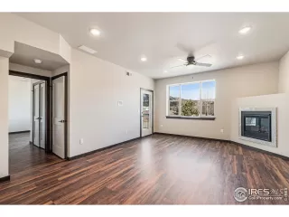 Photo #2: 981852 Listing