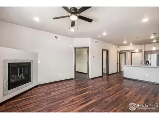 Photo #4: 981852 Listing