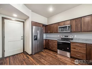 Photo #5: 981852 Listing