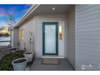 Photo #4: 981884 Listing