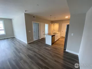 Photo #2: 981949 Listing 