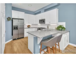 Photo #3: 981975 Listing