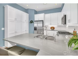 Photo #4: 981975 Listing