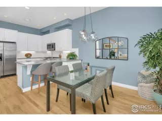 Photo #6: 981975 Listing