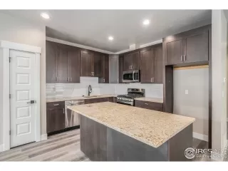 Photo #5: 981979 Listing