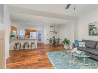 Photo #6: 982157 Listing