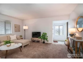 Photo #3: 982270 Listing