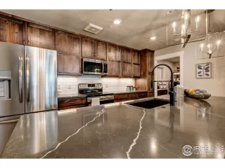 Photo #5: 982314 Listing