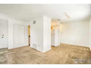 Photo #2: 982335 Listing