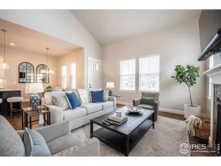 Photo #2: 982360 Listing