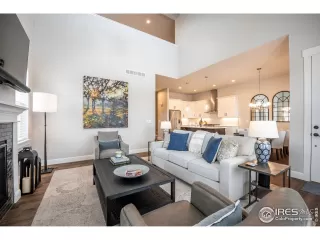 Photo #4: 982360 Listing