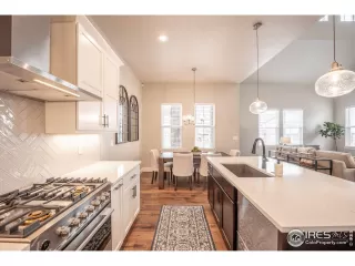 Photo #6: 982360 Listing